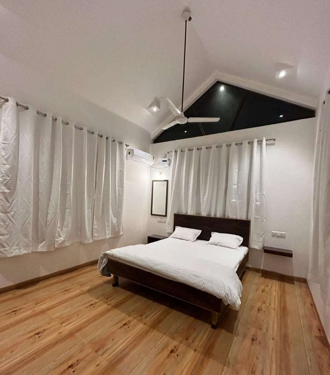 Redstone Farmhouse Kashid ภายนอก รูปภาพ
